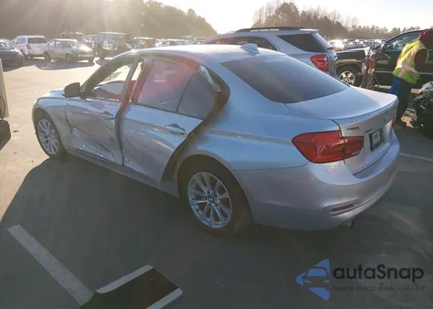 2016 BMW 320I xDrive z USA, uszkodzony, nr VIN WBA8E5G57GNT94383